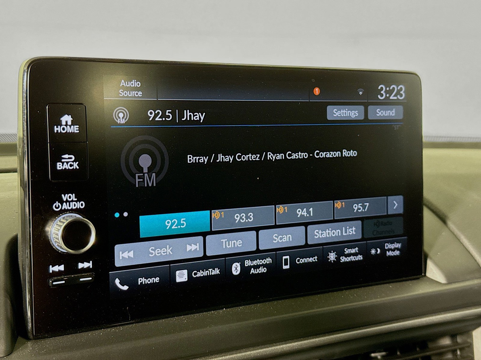 2025 Honda Pilot EX-L - Photo 13