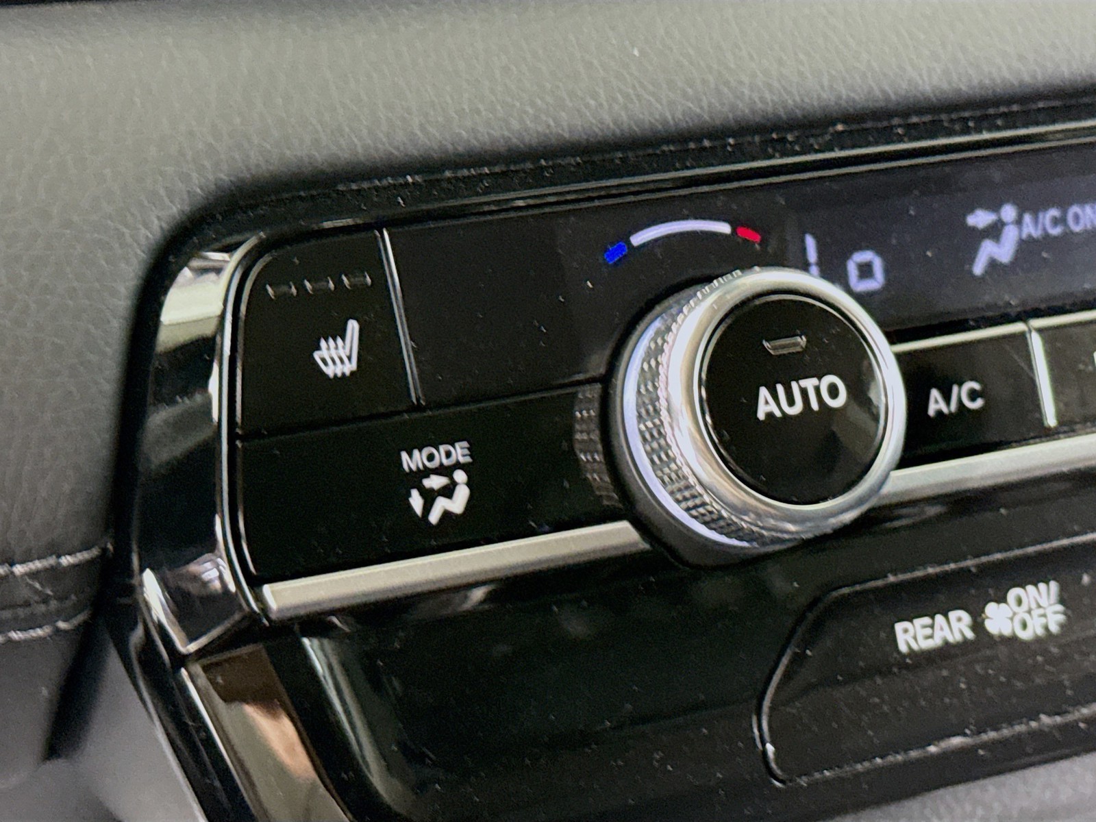 2025 Honda Pilot EX-L - Photo 21