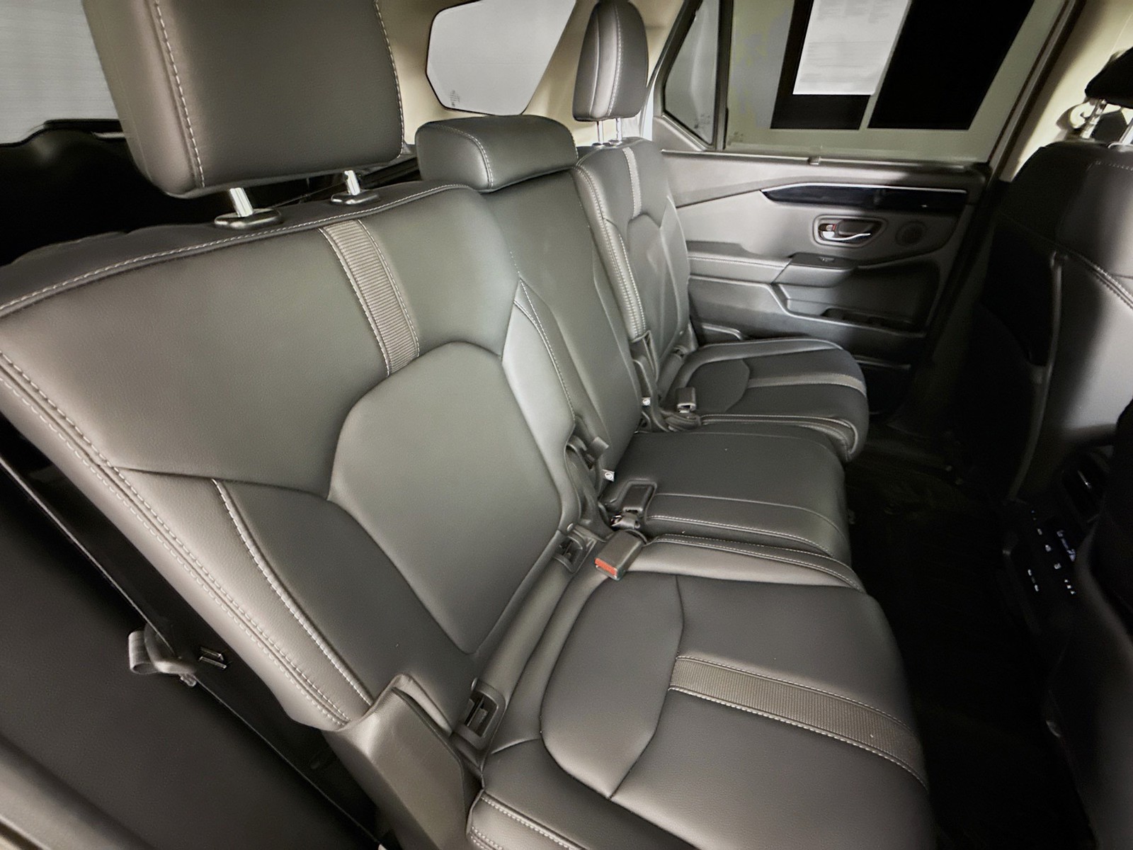 2025 Honda Pilot EX-L - Photo 31