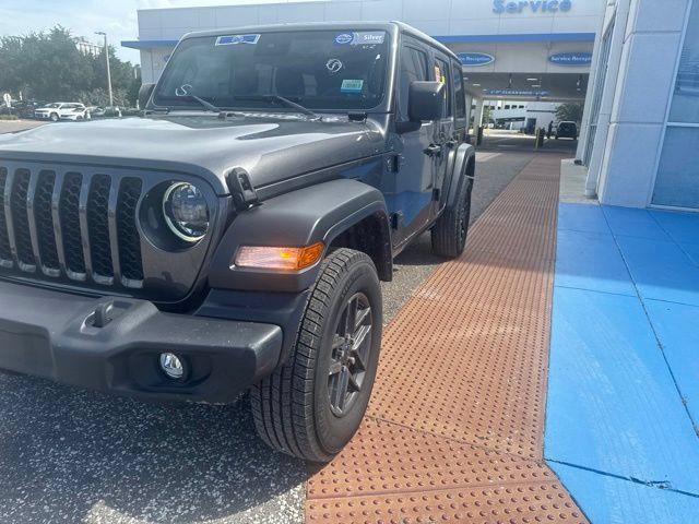 Used 2024 Crystal Metallic Jeep Sport S image 6