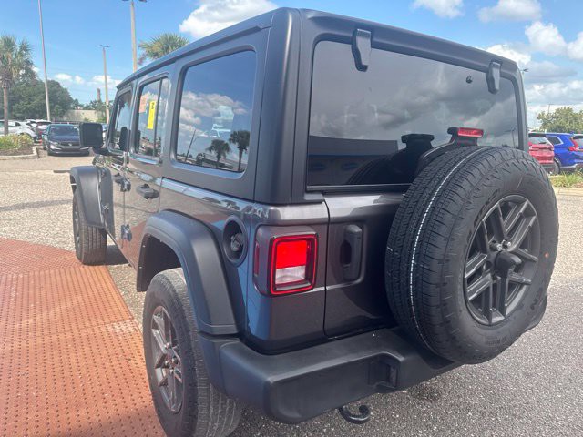 Used 2024 Crystal Metallic Jeep Sport S image 18