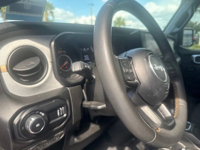 Used 2024 Crystal Metallic Jeep Sport S image 9