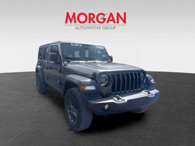 Used 2024 Crystal Metallic Jeep Sport S image 2