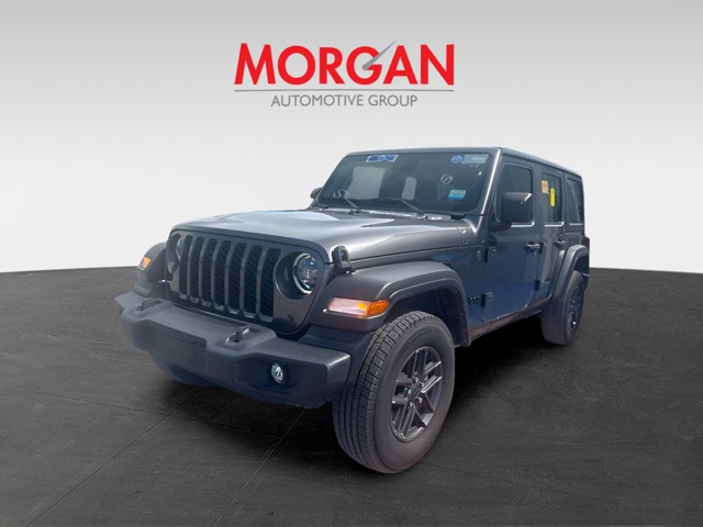 Used 2024 Crystal Metallic Jeep Sport S image 8