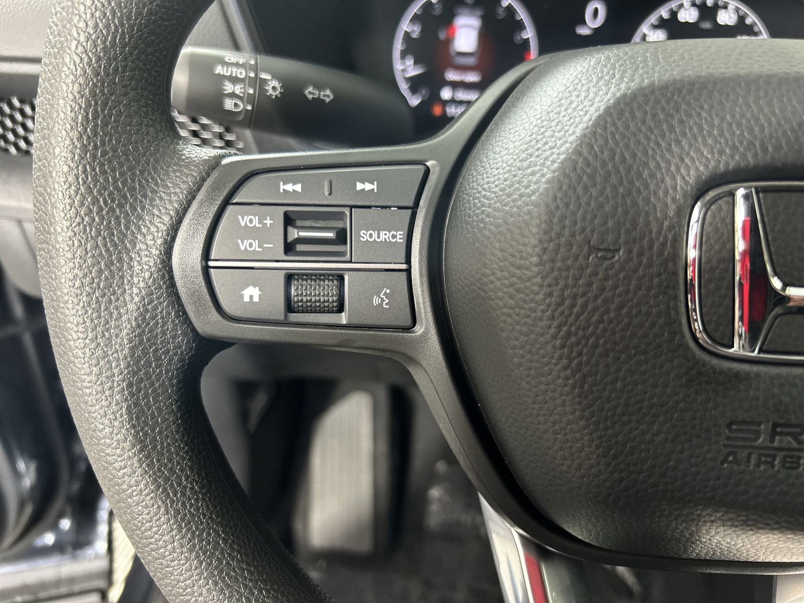 Used 2024 Gray Honda LX image 17