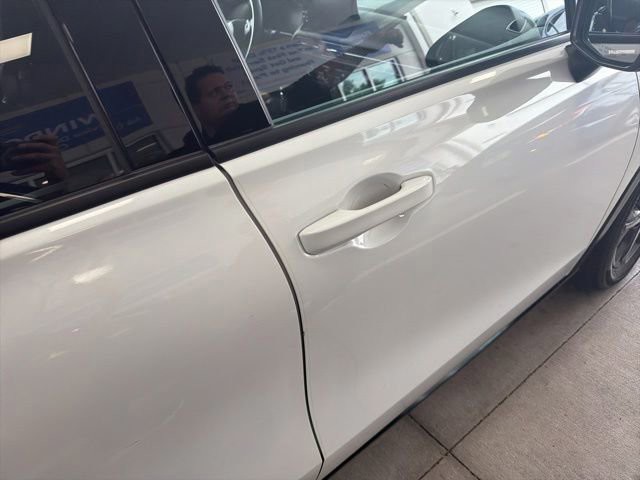 Certified Used 2024 Platinum White Honda EX-L image 9