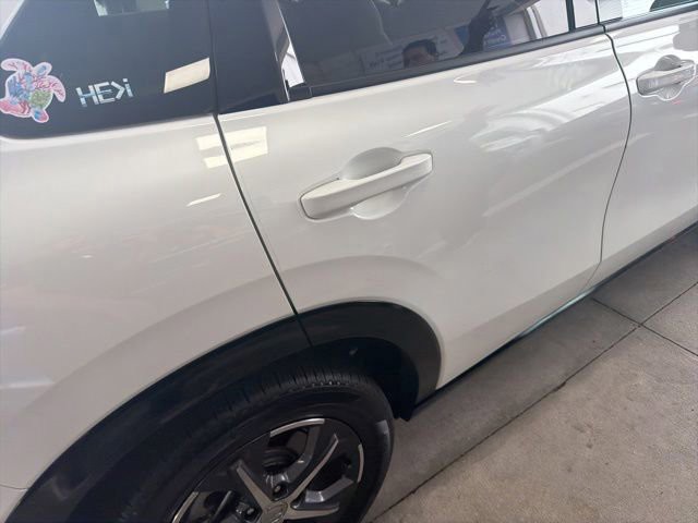 Certified Used 2024 Platinum White Honda EX-L image 8