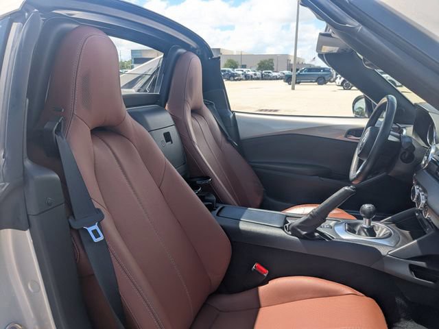 Used 2023 Quartz Metallic Mazda Grand Touring image 17