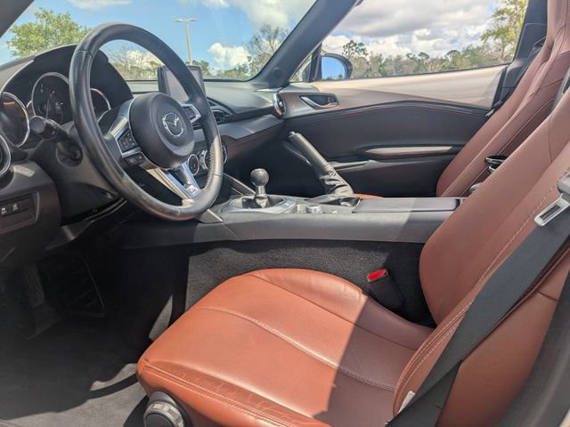 Used 2023 Quartz Metallic Mazda Grand Touring image 19