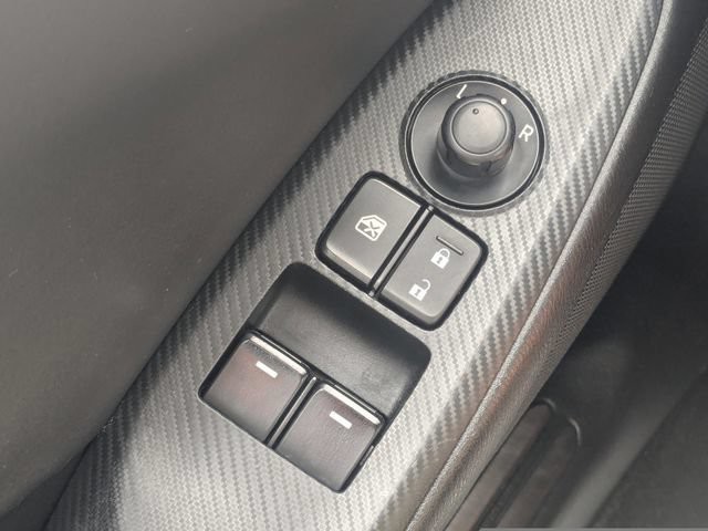 Used 2023 Quartz Metallic Mazda Grand Touring image 27