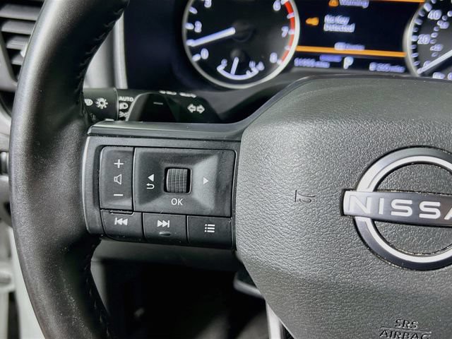 Used 2025 White Pearl Nissan SV image 18