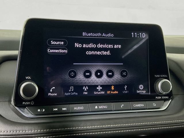 Used 2025 White Pearl Nissan SV image 26