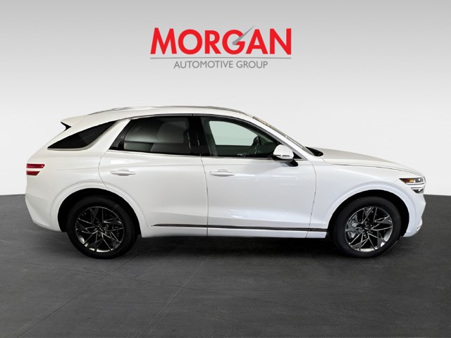 Used 2025 White Genesis 2.5T image 2