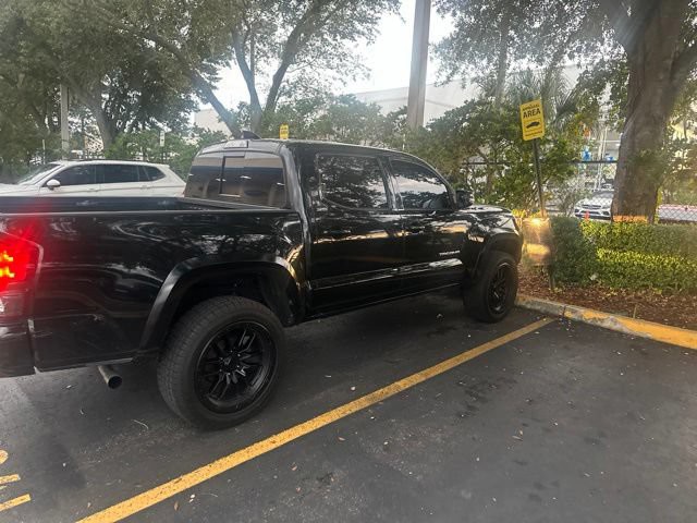 Used 2022 Midnight Black Metallic Toyota SR5 image 2