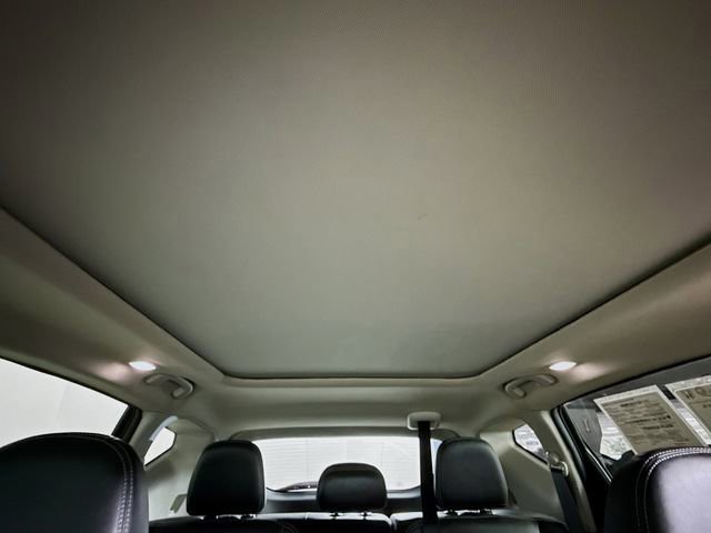 Used 2016 Magnetic Black Nissan SL image 24