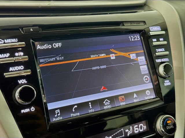 Used 2016 Magnetic Black Nissan SL image 12