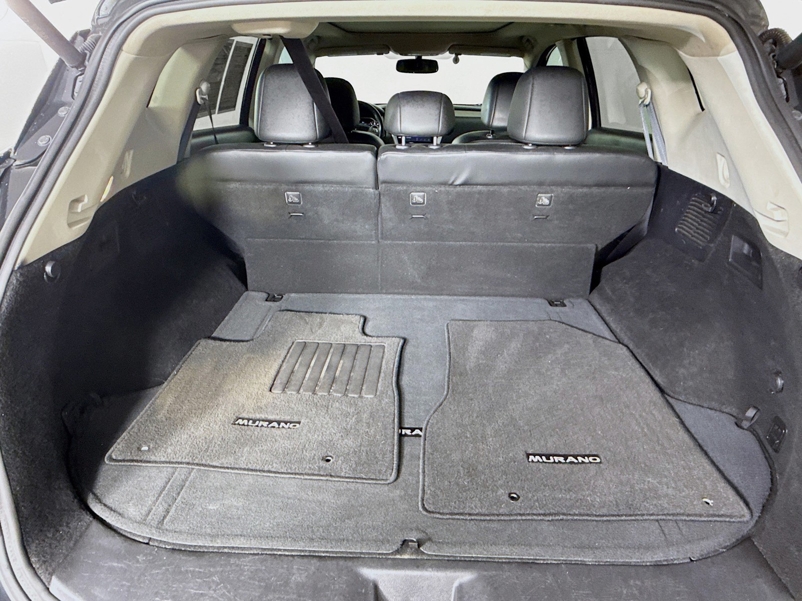 Used 2016 Magnetic Black Nissan SL image 31