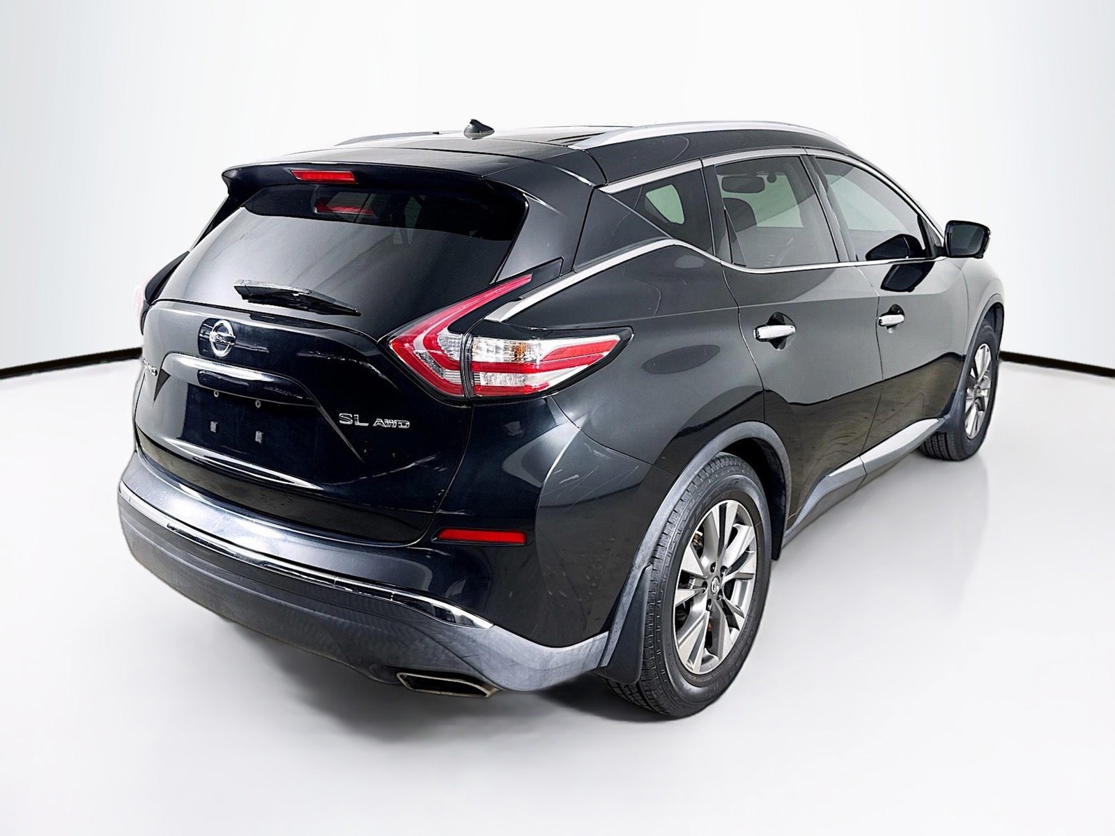Used 2016 Magnetic Black Nissan SL image 30