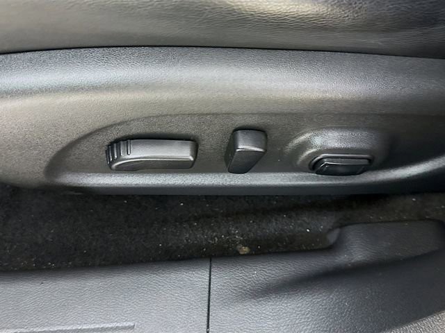 Used 2016 Magnetic Black Nissan SL image 21