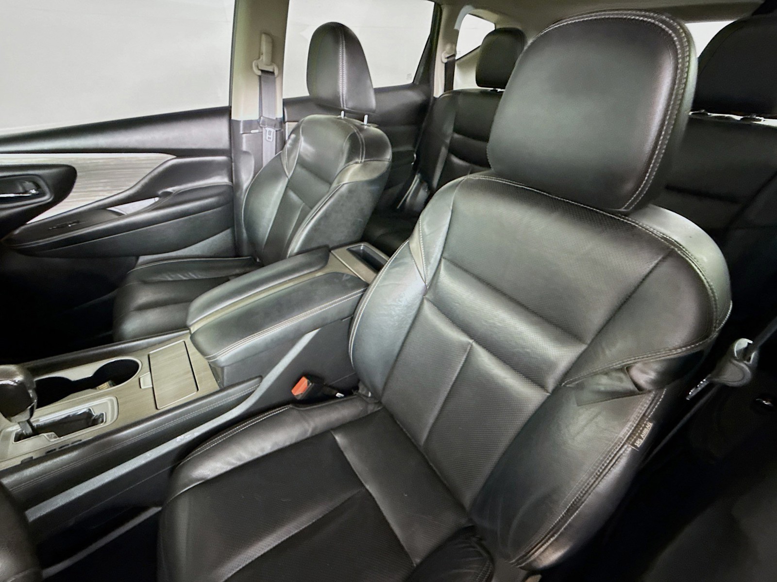 Used 2016 Magnetic Black Nissan SL image 23