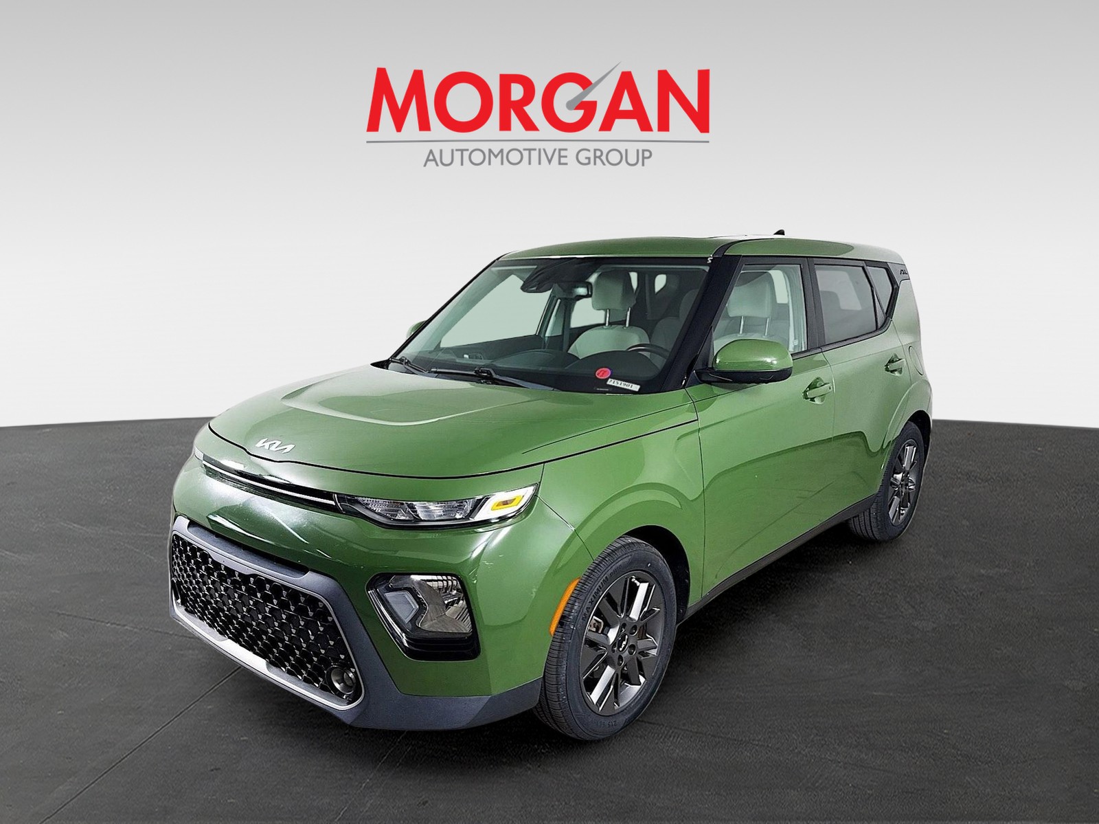 Used 2022 Green Kia EX image 4
