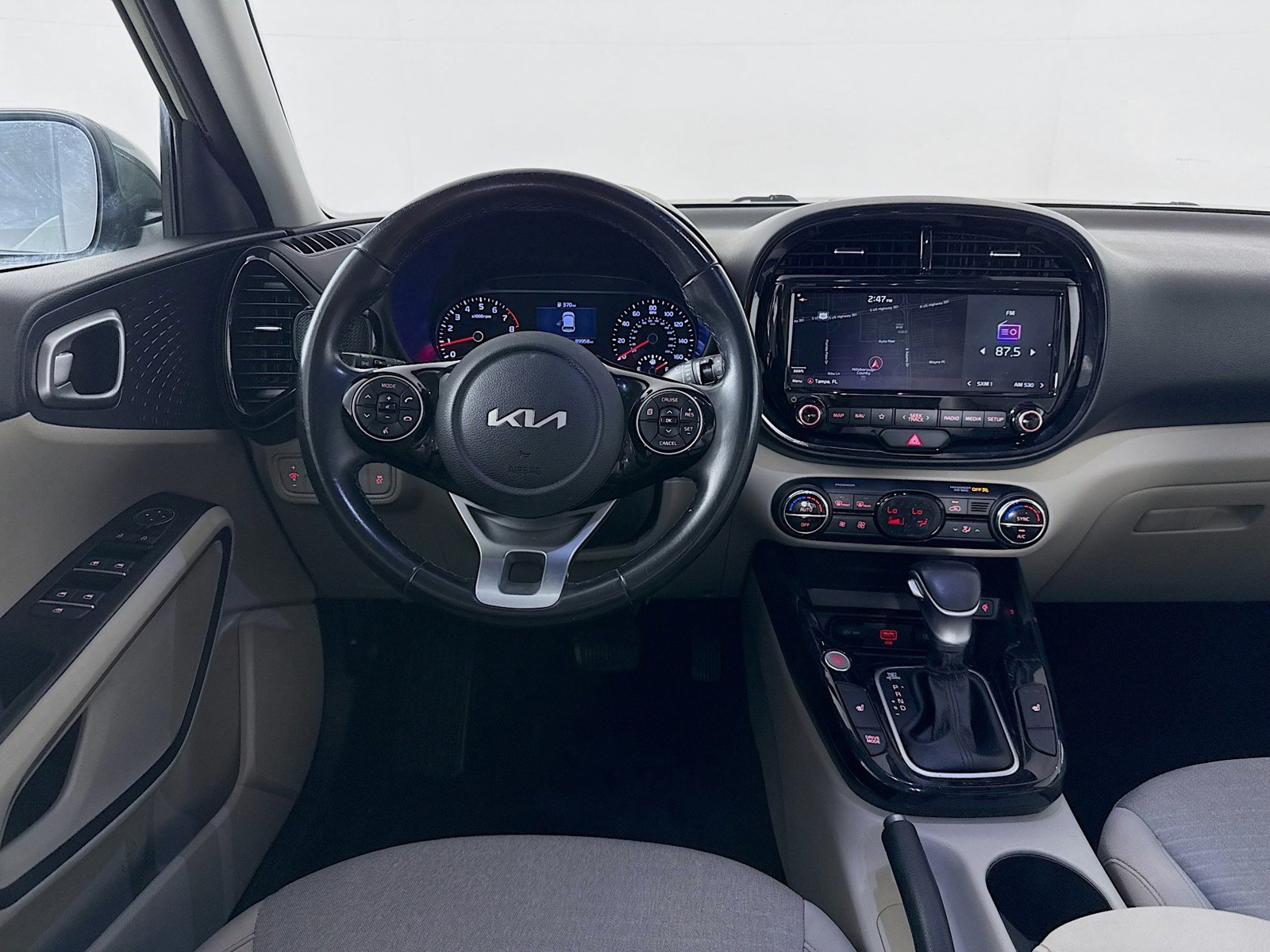 Used 2022 Green Kia EX image 25