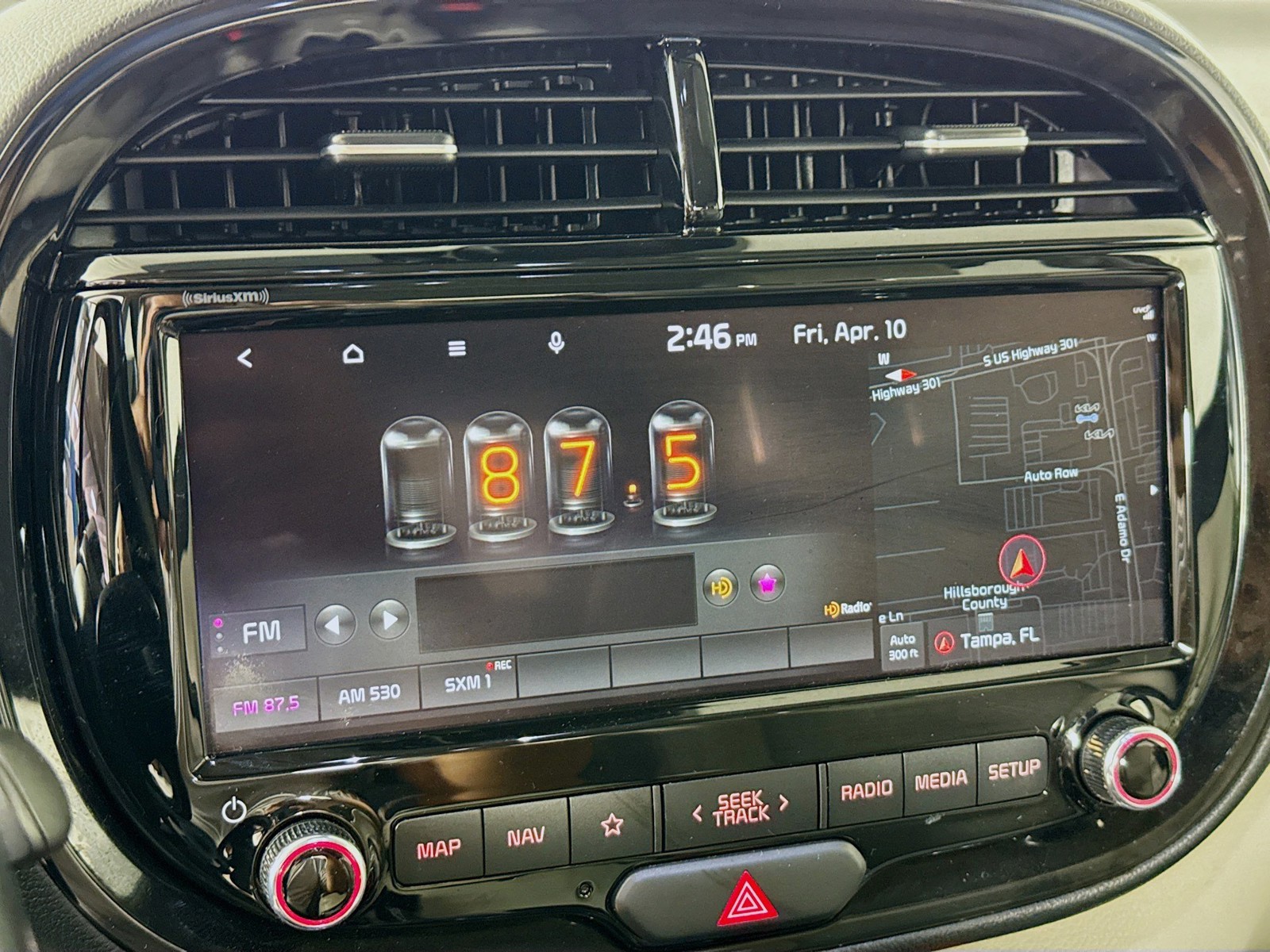 Used 2022 Green Kia EX image 14