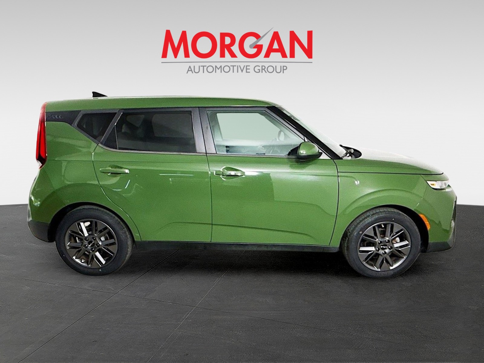 Used 2022 Green Kia EX image 2