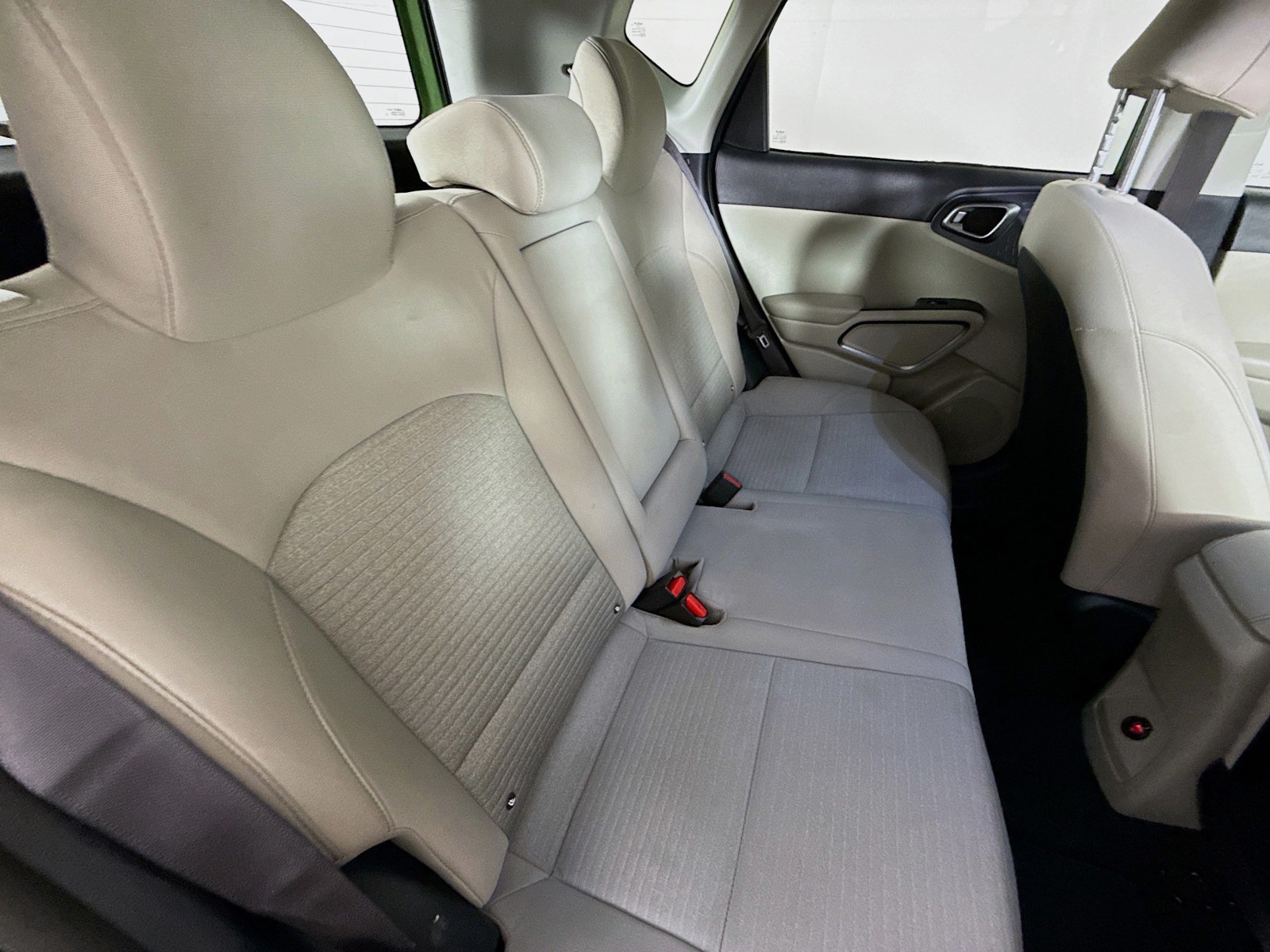 Used 2022 Green Kia EX image 32