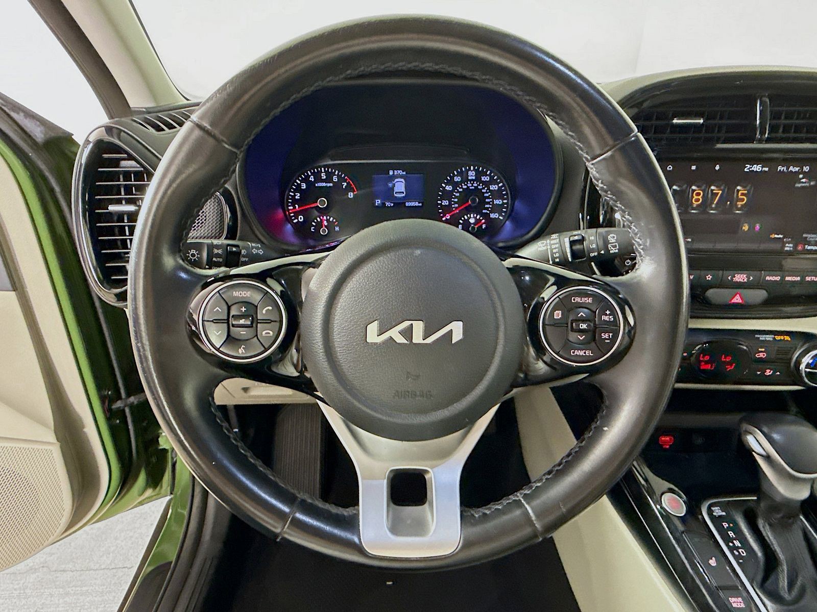 Used 2022 Green Kia EX image 9