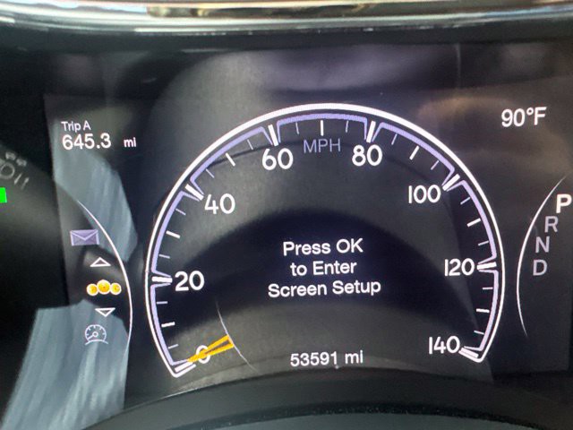 Used 2018 Velvet Jeep Overland image 11