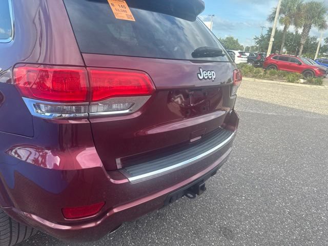 Used 2018 Velvet Jeep Overland image 21