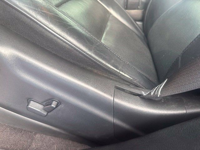 Used 2018 Velvet Jeep Overland image 9