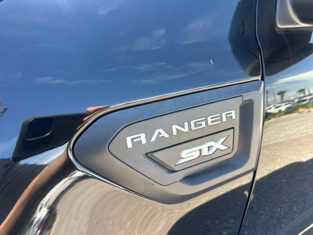 Used 2020 Shadow Black Ford XL image 9