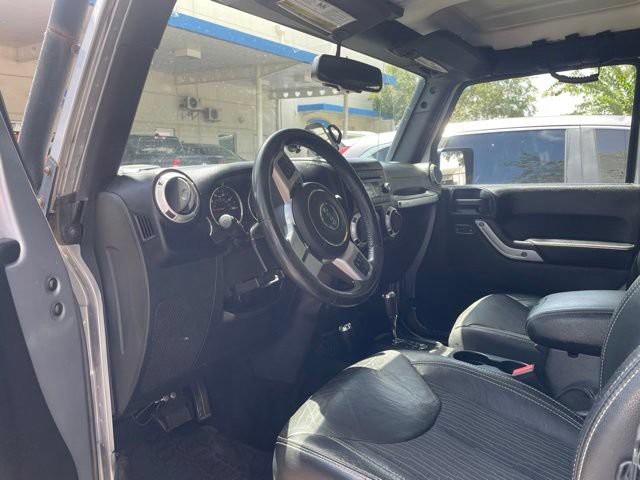 Used 2015 Billet Silver Metallic Clearcoat Jeep Freedom Edition image 8