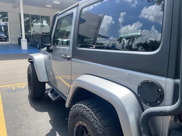 Used 2015 Billet Silver Metallic Clearcoat Jeep Freedom Edition image 6