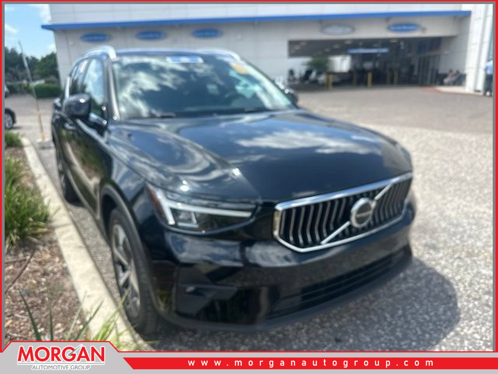2023 Volvo XC40 B5 Plus Bright Theme